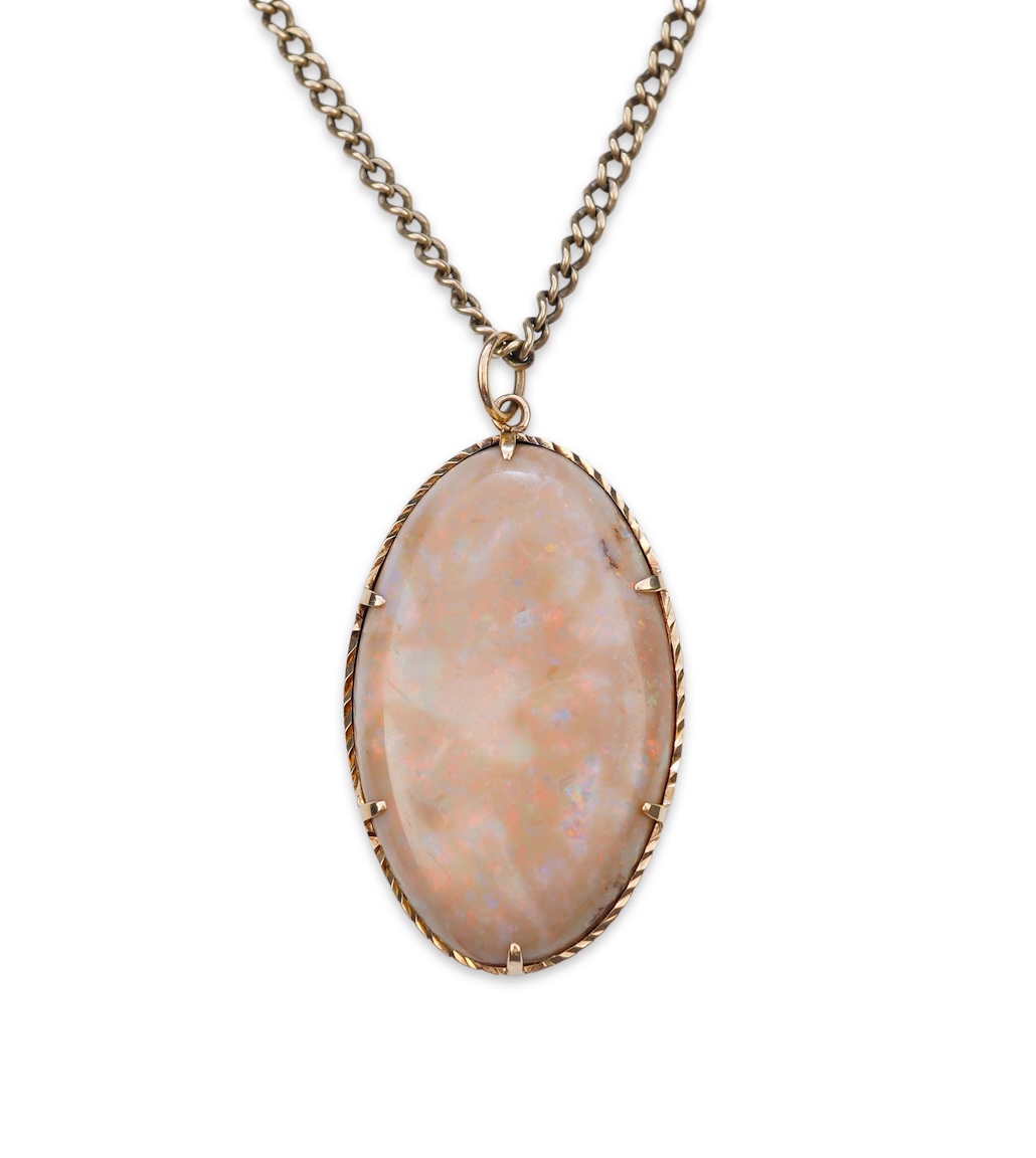 An opal pendant necklace